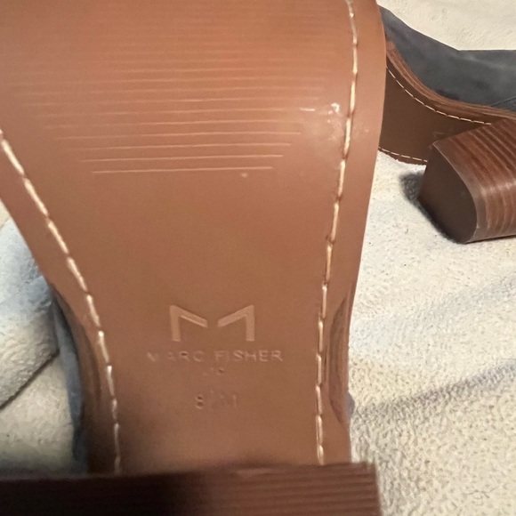 Marc Fisher Gray Suede Boots Sz 8 1/2 - Picture 10 of 14